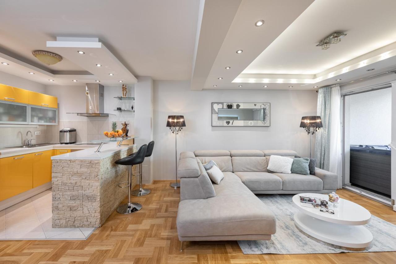 Luxury Sky With Sea View And Whirlpool Apartment